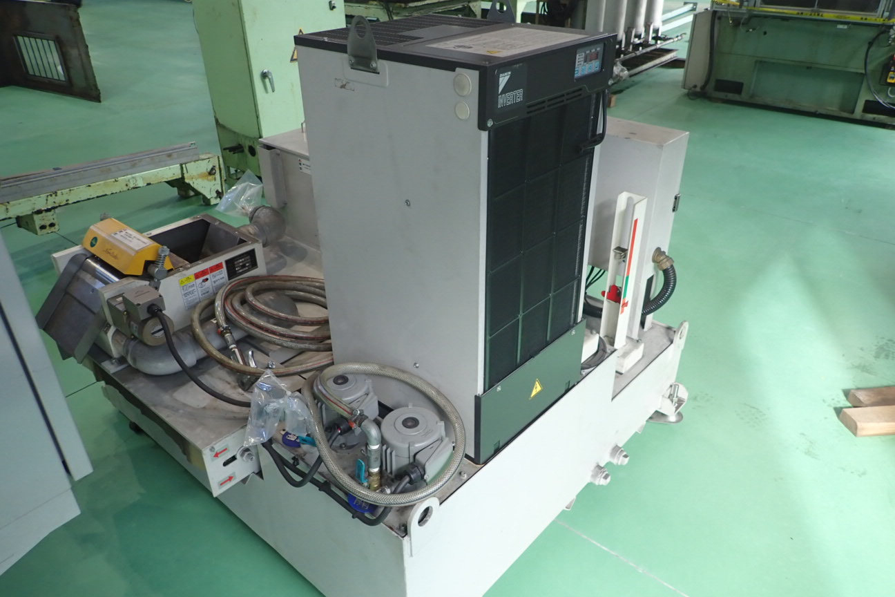 大成機械のNC内面研削盤のGRI-60C-K